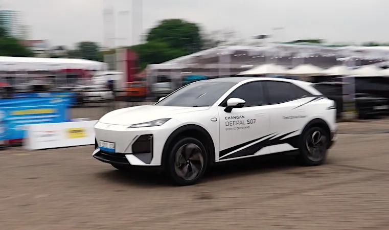Kupas Teknologi Changan Deepal S07 di IIMS 2026: AR-HUD 55 Inci, ADAS 19 Fitur, Harga Rp599 Juta
