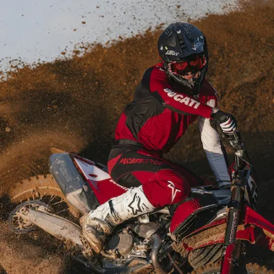 Ducati Desmo450 MX Factory, Motor Motocross Siap Balap dari Borgo Panigale