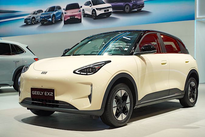 Geely Pamerkan Lini Elektrifikasi dan Program Kepemilikan Menarik di IIMS 2026