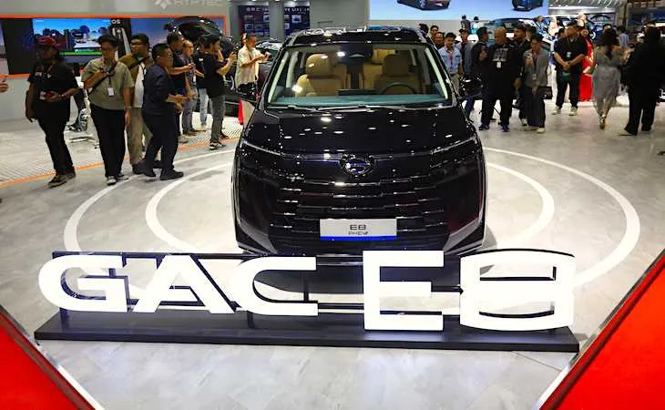 GAC E8 Hadir Sebagai MPV 7-Seater di IIMS 2026, Definisi Ulang Kenyamanan Berkendara