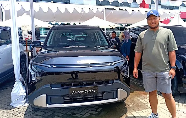 Dari Balik Kemudi All New Carens, Banyak Pengunjung IIMS Langsung SPK Setelah Rasakan Sendiri Pengalaman Berkendaranya