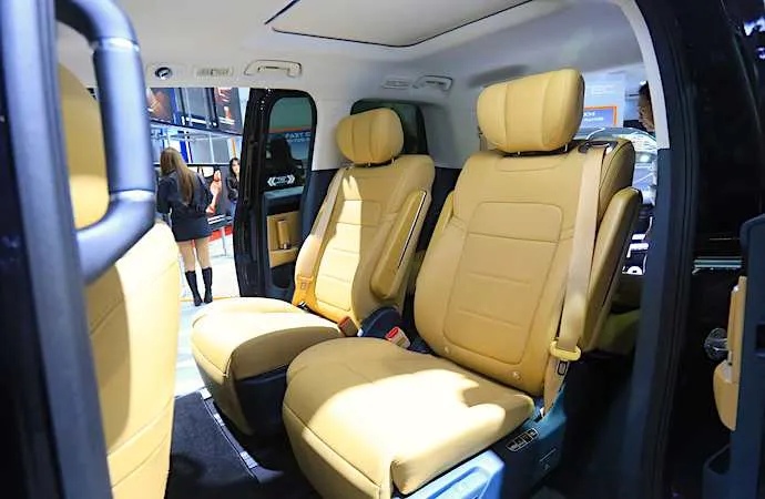 GAC E8 Hadir Sebagai MPV 7-Seater di IIMS 2026, Definisi Ulang Kenyamanan Berkendara