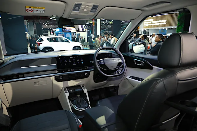Kia Luncurkan The All New Carens di IIMS 2026, Interpretasi Baru MPV Keluarga Modern