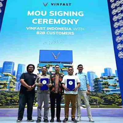 VinFast Menandatangani MoU Penyediaan 400 Unit Limo Green dengan Mitra Armada, Dorong Transportasi Ramah Lingkungan di Indonesia