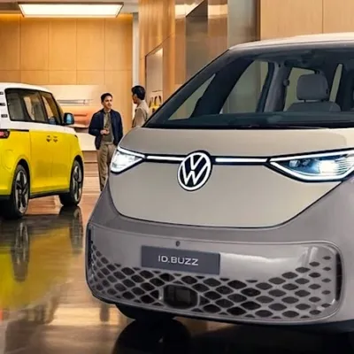 ID. Buzz BOZZ White Signature Tampil Perdana di BCA Expoversary 2026