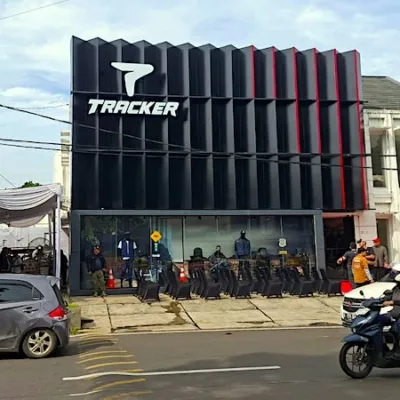 Tracker Resmi Buka Store Perdana di Bintaro, Jadi “Home Base” Baru Anak Motor Jaksel