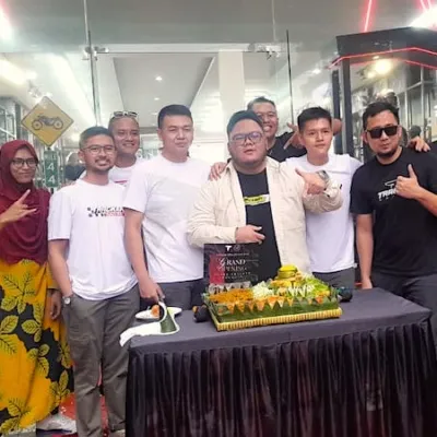 Grand Opening TRACKER Cihampelas Ngabuburit & Bukber Bareng Influencer Otomotif