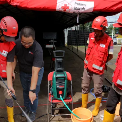 Endapan Lumpur dan Sisa Material Banjir Jadi Prioritas, PMI Manfaatkan Dukungan Teknologi Bosch