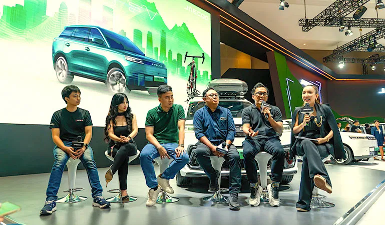 JAECOO J5 EV Jadi “Kanvas” Modifikasi di IIMS 2026, Konsumen Diajak Ikut Mendesain dari Nol