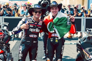 APRILIA RACING CETAK SEJARAH DI AMERIKA SERIKAT DENGAN KEMENANGAN SATU-DUA BERUNTUN