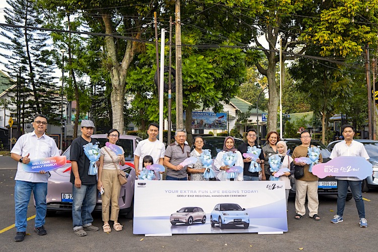 Geely Auto Indonesia Lanjutkan Regional Handover Geely EX2 di 9 Kota di Luar Jabodetabek