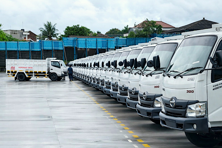 Hino Dukung Program Koperasi Merah Putih, Siapkan 10.000 Truk untuk Perkuat Distribusi Logistik Desa