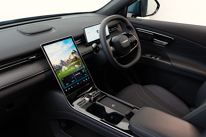 LEPAS L8 Jarak Tempuh 1.300 Km Tanpa Khawatir! Hadir dengan Kabin Super Sunyi dan Teknologi Premium