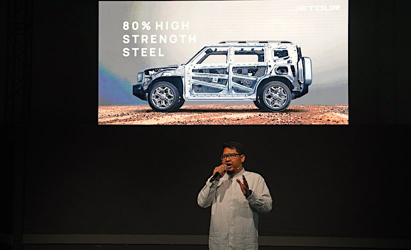 Struktur JETOUR T2 Dibongkar di Depan Media, SUV Ini Diduduki Orang 350 Kg Tetap Kuat