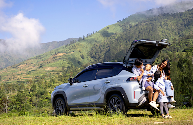 PEDULI KESELAMATAN SAAT MUDIK, PENGGUNA SUZUKI FRONX DIUNTUNGKAN FITUR DUAL SENSOR BRAKE SUPPORT II