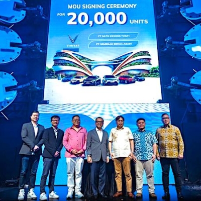 VinFast Tandatangani Dua MoU untuk Memasok 20.000 Kendaraan Listrik Kepada Mitra Transportasi di Indonesia