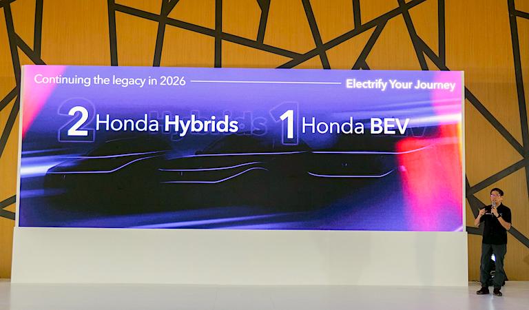 Honda segarkan empat model di awal 2026 dan siapkan dua hybrid serta satu BEV. Strategi teknis agresif untuk perkuat pasar dan percepat elektrifikasi di Indonesia.