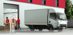 Isuzu ELF NLR Diam-Diam Jadi Mesin Uang Baru di Bisnis Logistik Perkotaan