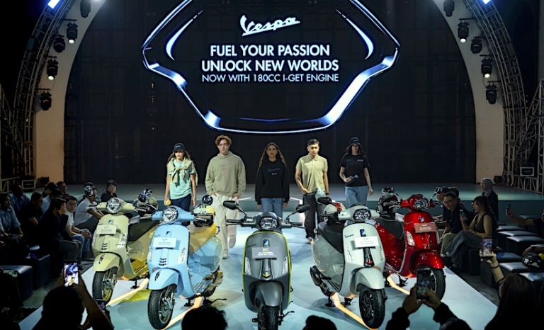 Vespa Perkenalkan Vespa Primavera dan Vespa Sprint 180cc Terbaru