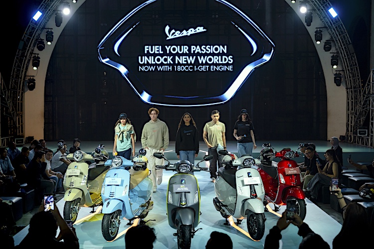 Vespa Perkenalkan Vespa Primavera dan Vespa Sprint 180cc Terbaru