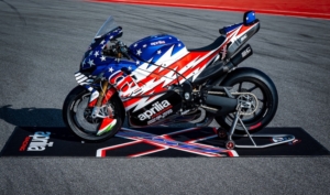 APRILIA RACING MEMPERKENALKAN APRILIA X 250TH, MODEL EDISI TERBATAS DARI DIVISI BALAP NOALE UNTUK MEMPERINGATI 250 TAHUN DEKLARASI KEMERDEKAAN AMERIKA SERIKAT 